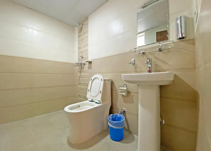 Royal Emperor Hotel 3*
