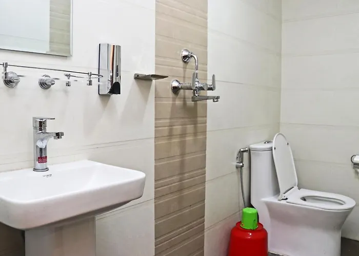 Royal Emperor Hotel 3*