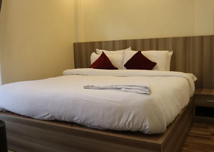 Royal Emperor Hotel