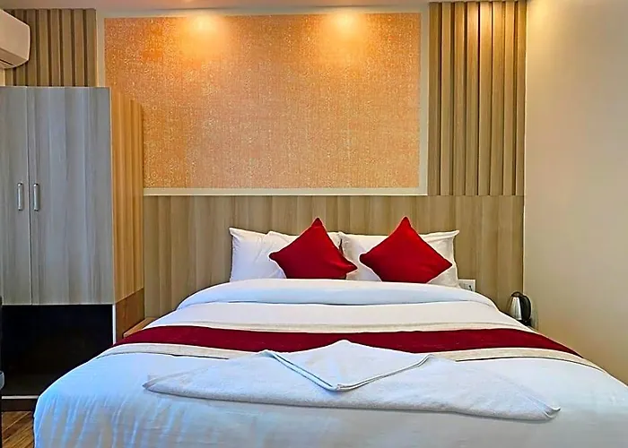 Royal Emperor Hotel